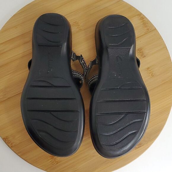 Clarks Bendables Black Leather Comfort Sandals Wedge Heel Flower Women’s 7 M - Picture 7 of 8